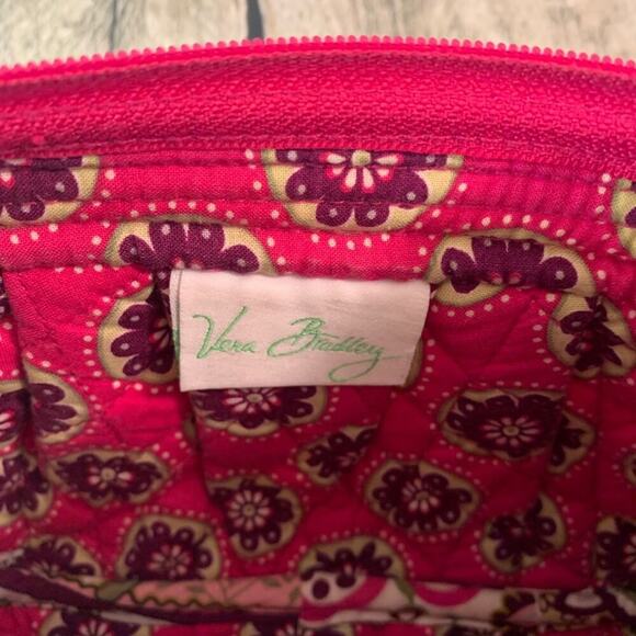VERA BRADLEY Women’s Retired “Verry Berry” Frannie Crossbody - Picture 5 of 6